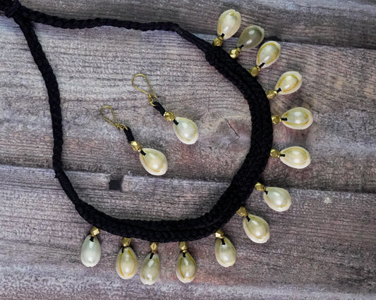 Black Cowrie Dhokra Jewellery