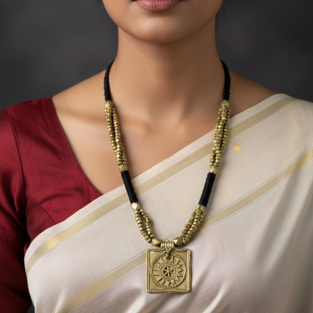 Black and Gold Square Pendant Neckpiece